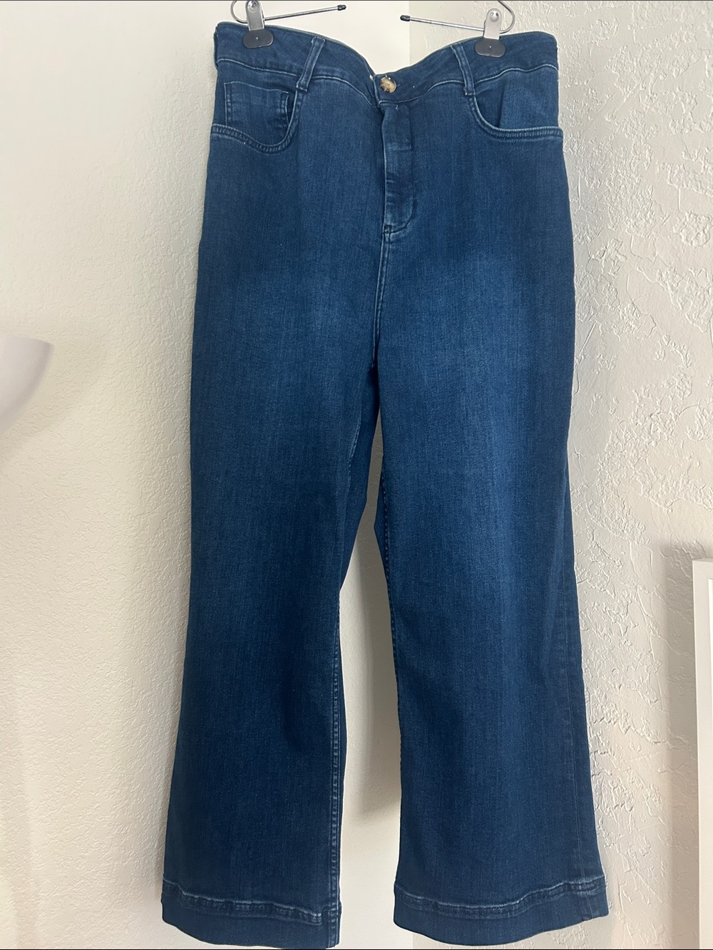 Pilcro Dark Blue The Skipper Jeans 34T, perfect condition, stretchy, flattering